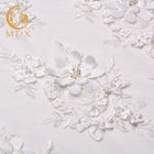 Όμορφος τρισδιάστατος άσπρος Floral διακοσμημένος με χάντρες ύφασμα πολυεστέρας δαντελλών υδροδιαλυτός