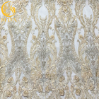 τρισδιάστατο γαμήλιων φορεμάτων φανταχτερό Floral σχέδιο δαντελλών κεντητικής διακοσμημένο με χάντρες ύφασμα